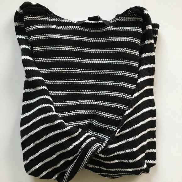 SOLD 🌟 HP 🌟 5.14.20 Sweater - Picture 2 of 2